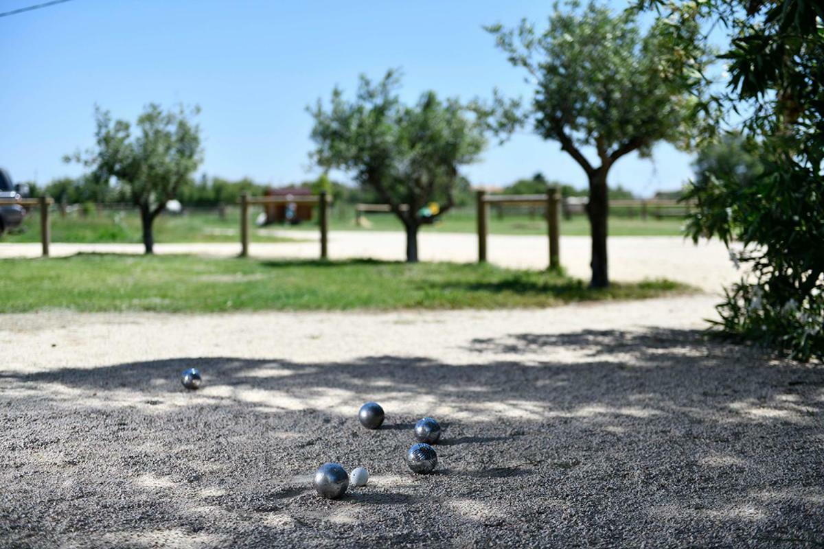 Mas Trinita Gite Equestre En Camargue Arles Exterior photo